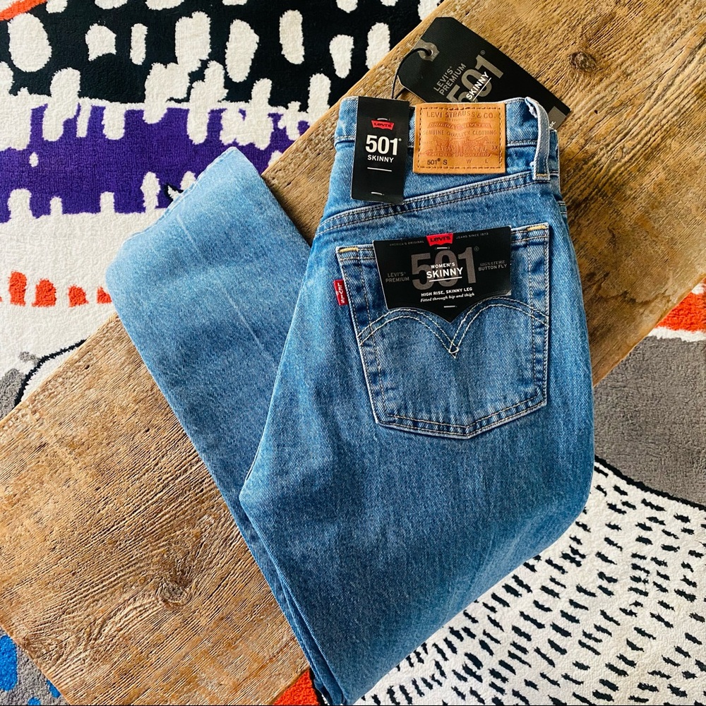 New Levi’s 501 Skinny Medium Wash High-Rise Jeans - Picture 3 of 8